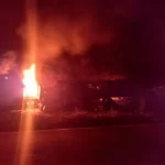 Un chofer falleció al incendiarse el camión en el que trasladaba aceite